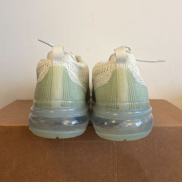 Nike Air Vapormax 2023 Flyknit Honeydew Men Size 8 Women Size 9.5(DV1678-300) - Picture 9 of 11